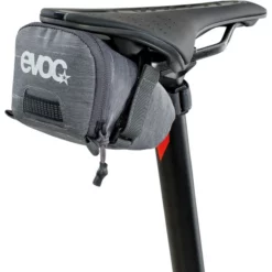 Sacoche De Selle EVOC TOUR M 2023 -Sacs à Dos et Bananes Soldes 100606121 M SEAT BAG TOUR dt025B600x6005D 1