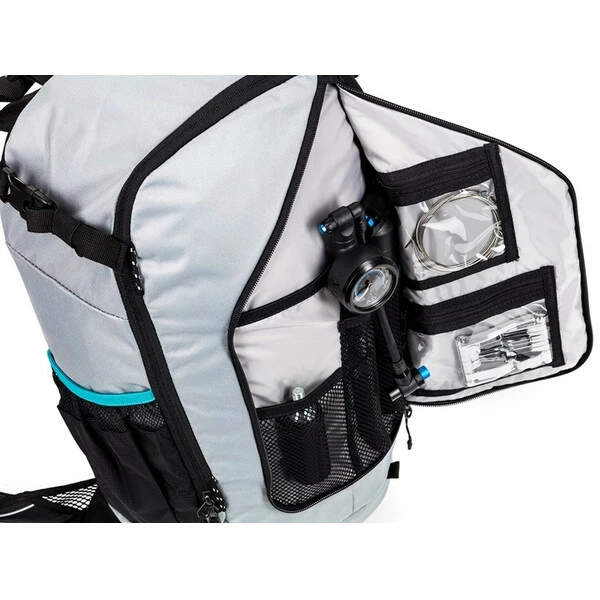 Sac à Dos CUBE EDGE TWENTY Noir/Blanc 6 Sac à Dos CUBE EDGE TWENTY Noir/Blanc – Image 4