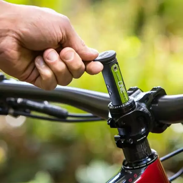 Top Cap Pour Multi-Outils OneUp Components EDC 6 Top Cap Pour Multi-Outils OneUp Components EDC – Image 4