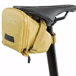 Sacoche De Selle EVOC SEAT BAG TOUR L Jaune 8 Sacoche De Selle EVOC SEAT BAG TOUR L Jaune -Sacs à Dos et Bananes Soldes 600x600 176453 15716521398744 1