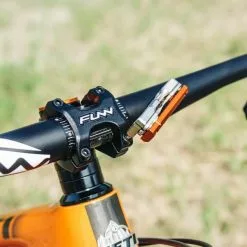 Multi-Outils Intégré Tube De Fourche 42 Mm Conique GRANITE DESIGN STASH (10 Outils) Noir -Sacs à Dos et Bananes Soldes 600x600 183527 15750226380223