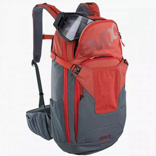 Sac à Dos Avec Dorsale EVOC NEO 16L Gris Rouge 12 Sac à Dos Avec Dorsale EVOC NEO 16L Gris Rouge – Image 10
