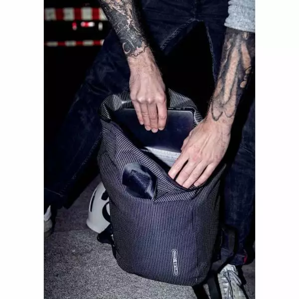 Sac à Dos ORTLIEB VELOCITY HIGH VISIBILITY Noir 5 Sac à Dos ORTLIEB VELOCITY HIGH VISIBILITY Noir – Image 3