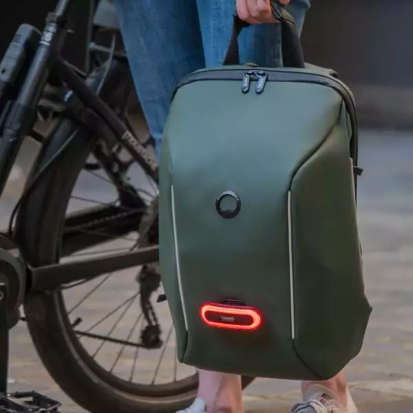 Sac à Dos Urbain DELSEY Vert + Feu COSMO 15 Sac à Dos Urbain DELSEY Vert + Feu COSMO – Image 13