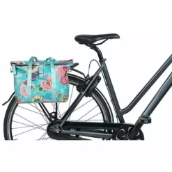 Sacoche De Porte-Bagages Et/ou De Guidon BASIL Bloom Field KF-Hook 8-11L Bleu Ciel -Sacs à Dos et Bananes Soldes 600x600 272391 16552130023685